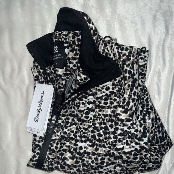 Daily Sports Women’s DS7 Leonie Rain Jacket for Women- size S-animal Print - Picture 8 of 8